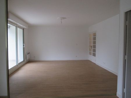 Location Appartement 4 pièces 94m² ORLEANS 45100 - Photo 5