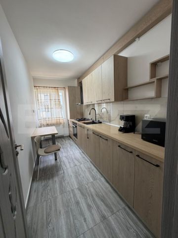 Apartament 1 camera, decomandat, parcare, zona Terra - Fotografie 4
