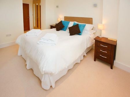 2 bedroom apartment to rent - Photo 5