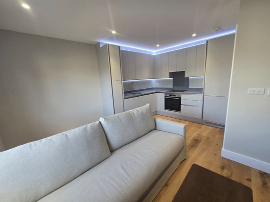 1 Bed Flat, East Sheen, SW14 - Photo 1