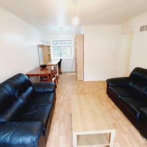 Leahurst Crescent - Photo 2