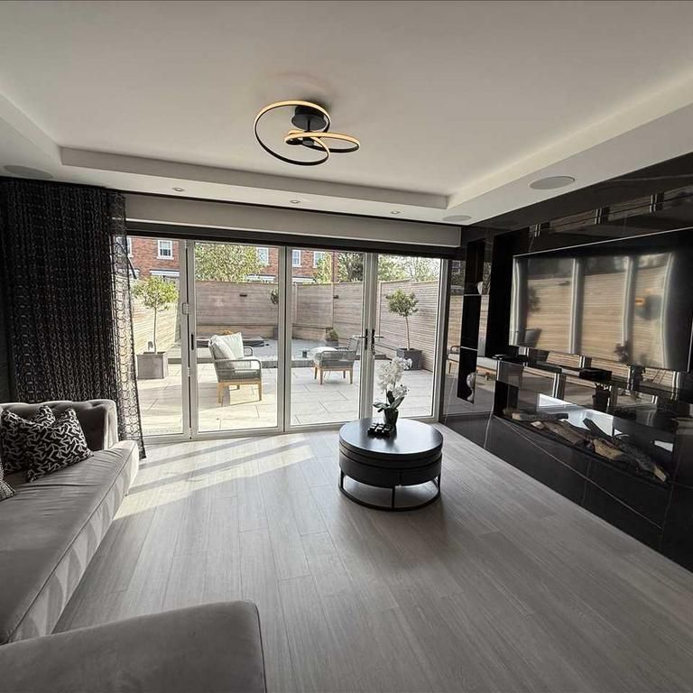 3 bedroom end of terrace house to rent - Photo 1