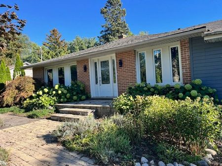 For Lease - 229 Church Street, Markham, Ontario - Photo 3