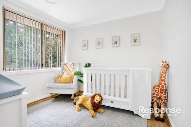 “Modern Townhouse In Great Location.” - Photo 1