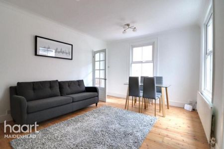 1 bedroom in a house share to rent - Photo 3