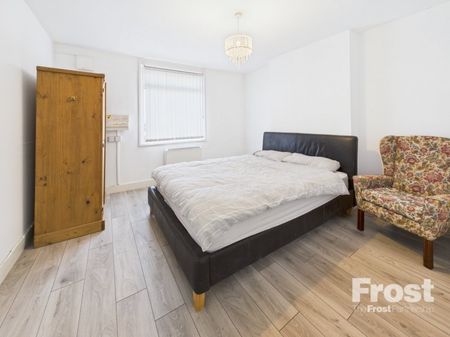 Albert Street, Slough, Berkshire,SL1 - Photo 3