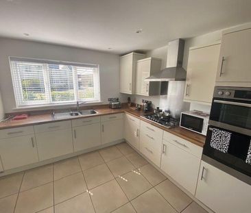 1 bedroom in a house share to rent - Photo 6