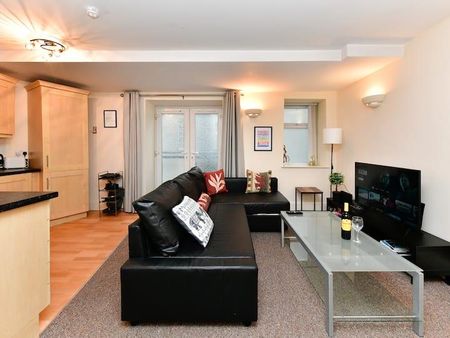 1 bed apartment to rent in Westgate Street, Cardiff, CF10 - Photo 2