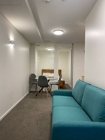 Just Renovated, Fully Furnished 2 Bedroom CBD - Photo 2