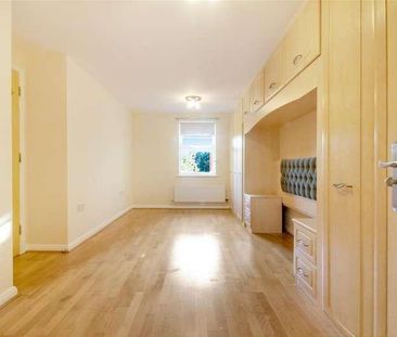 Salmons Brook House, EN2 - Photo 6