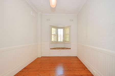 Beautiful Family Home!! - Photo 2