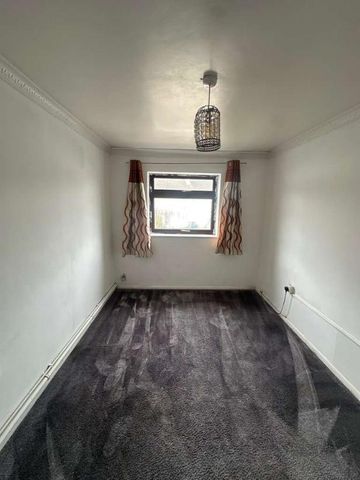 Elmgrove Crescent, Harrow, HA1 - Photo 4