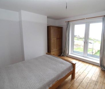 4 bedroom semi-detached house to rent - Photo 4