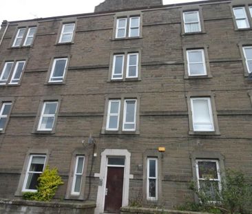 3 bedroom flat to rent - Photo 3