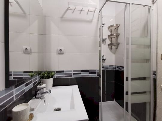 Fantastic room in Preciados - Photo 1