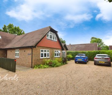 4 bedroom detached house to rent - Photo 2