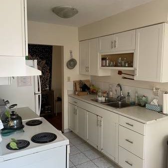 Short Term- Room available in Specious and bright apartment - Photo 4