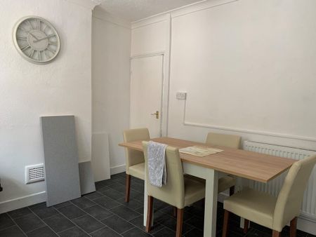 2 Bed Student Accommodation - Photo 3