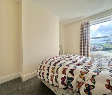 4 bedroom terraced house to rent - Photo 4