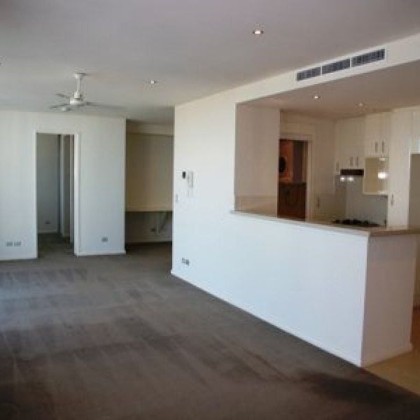 OVER SIZE 1 BEDROOM, 2 BATHROOM + MEDIA APARTMENT IN SHORES - Photo 1
