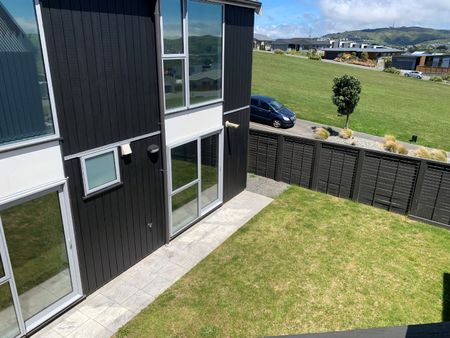 46 Tea Tree Lane, Woodridge - Photo 2