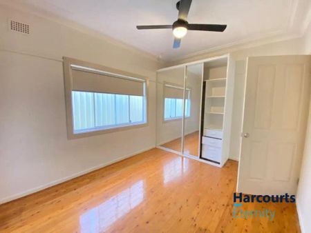 34 Grantham Road, Seven Hills NSW 2147 - Photo 4