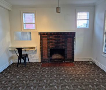 For Lease - 11 Colborne Street Unit# Main, Oshawa, Ontario - Photo 6