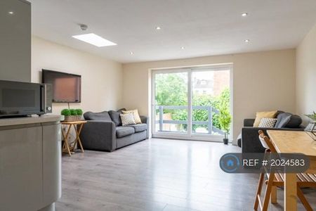 6 bedroom terraced house to rent - Photo 2