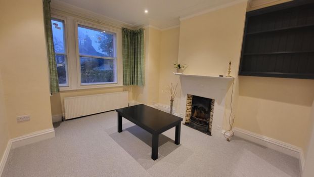 River View, Enfield - Photo 1