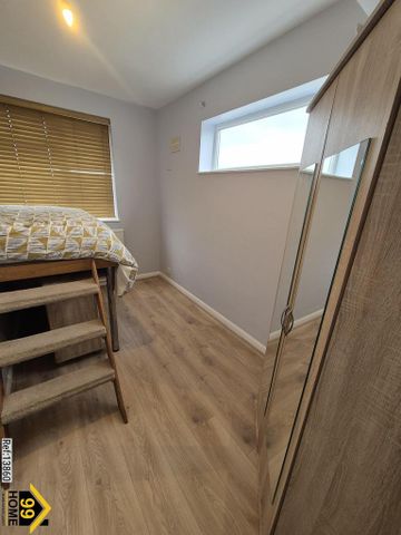 2 bedroom semi-detached house to rent - Photo 5