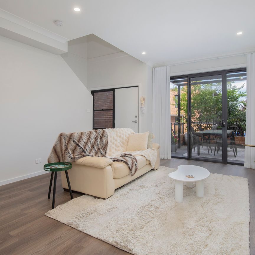 3/4 Cassine Boulevard, Waratah West NSW 2298 - Townhouse For Rent | Domain - Photo 1