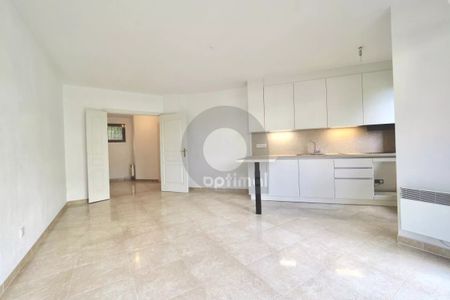 À LOUER BEAUSOLEIL : 2 PIÈCES VIDE + GARAGE - Photo 4