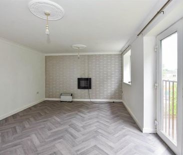 102 Gravelly Lane, BIRMINGHAM - Photo 2