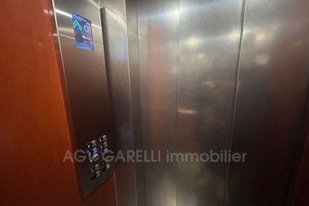 Location Appartement 24m² TOULON 83000 - Photo 3