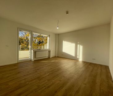 *Aufzug*Balkon*Erstbezug nach Sanierung*Tageslichtbad* - Foto 1