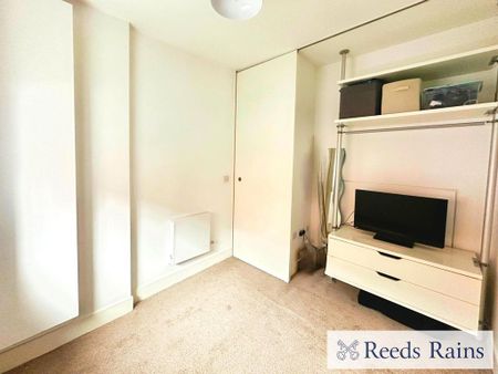 2 bedroom terraced house to rent - Photo 4