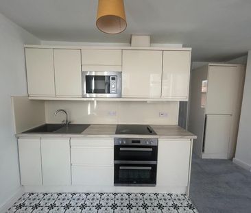 1 bedroom Flat to let - Photo 1