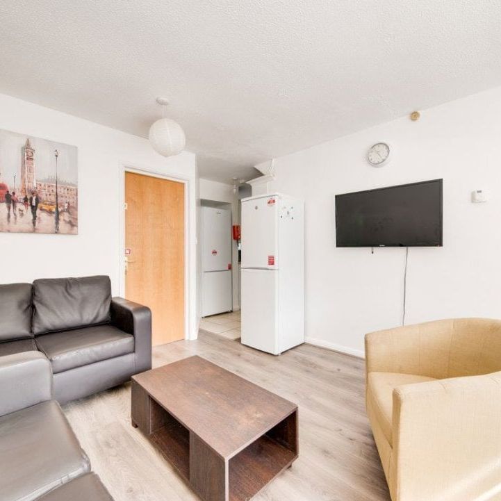 £682 p/w (£2,955 pcm) - Photo 1