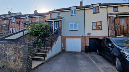 3 bed town house to rent in Meadow View, Holywell Lake - Photo 2