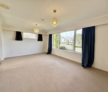 16 Otira grove, Kelson - Photo 3