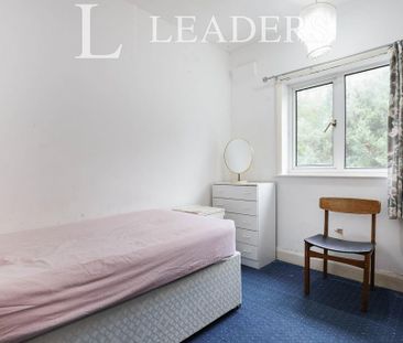 2 bedroom semi-detached house to rent - Photo 5