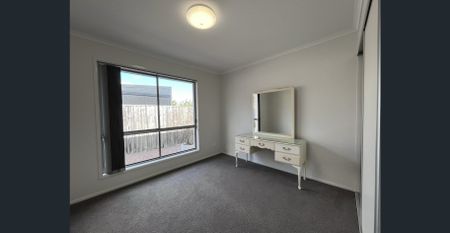 PERFECT FAMILY HOME - Photo 5