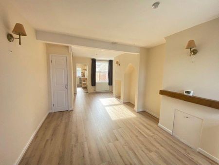 2 bedroom terraced house to rent - Photo 3