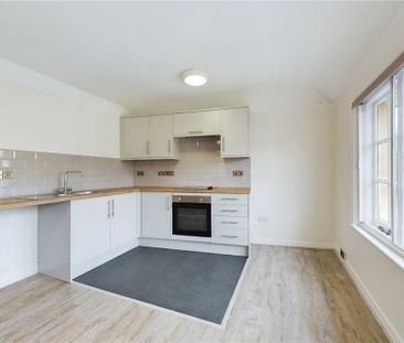 1 bedroom maisonette to rent - Photo 3