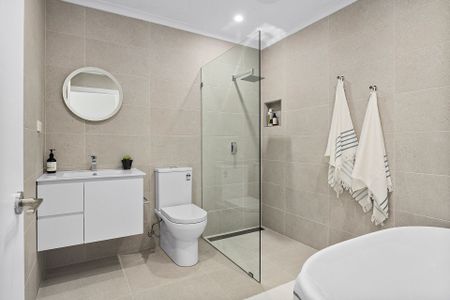 Warm & Inviting Family Home - Photo 3