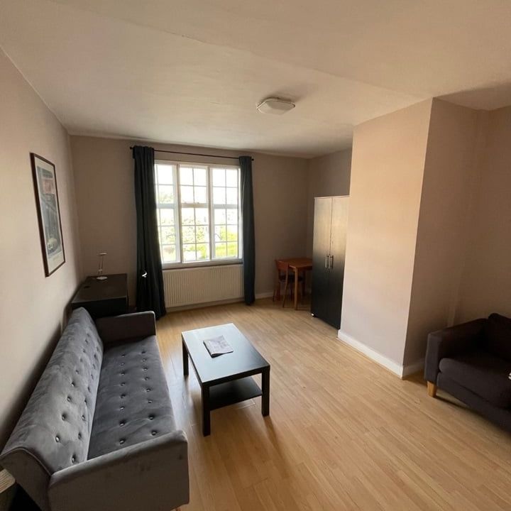 4 Bed Penthouse, Bush Road, SE8 - Photo 1