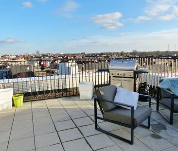 Penthouse met 2 slpk, groot terras en autostaanplaats. - Foto 4