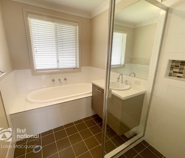 15 Graysynd Circuit, Cameron Park NSW 2285 - House For Rent | Domain - Photo 6