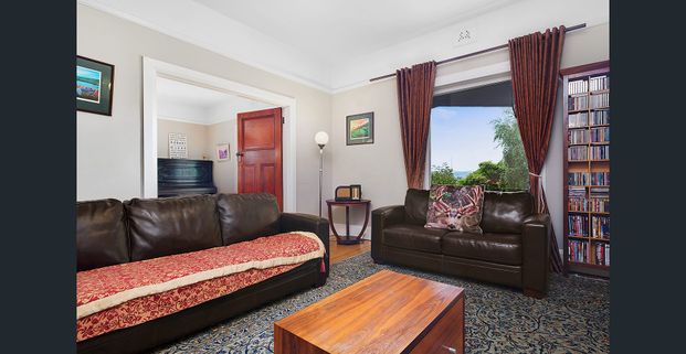 Large Family Home in Sought after cul-de-sac of Sandy Bay - Photo 1