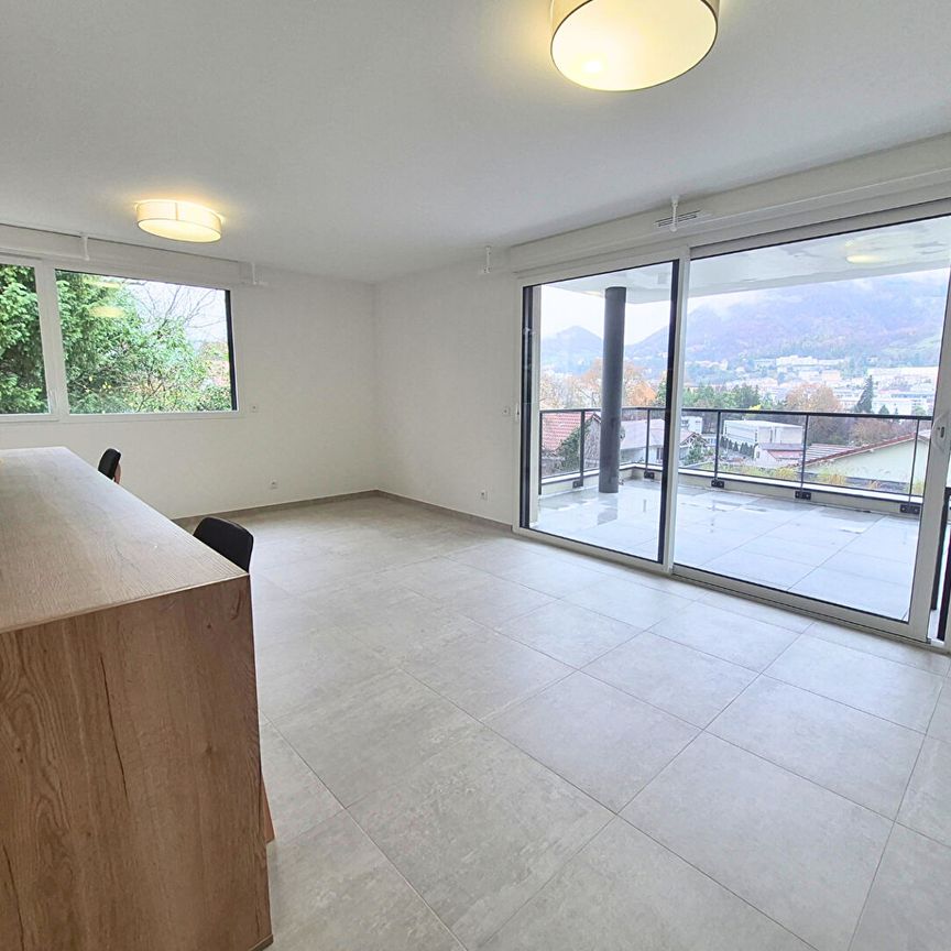 Location Appartement 3 pièces 66m² - Photo 1